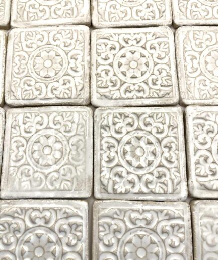 Płytki ceramiczne białe koronka