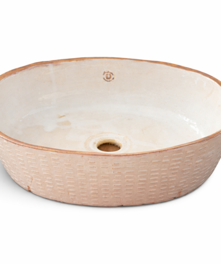 Biała umywalka ze złotem