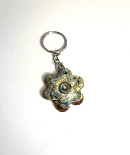 Ceramiczne breloki artystyczne – kwiatek