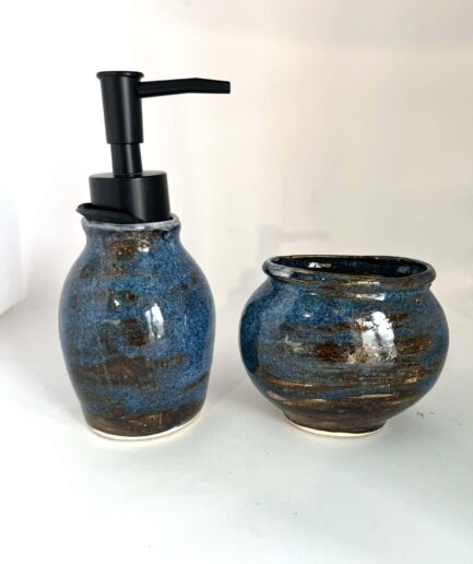 Zestaw łazienkowy niebieski "Chmurka" – dozownik i kubek na szczoteczki