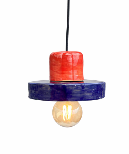 Lampa ceramiczna wisząca „Fjord” czerwień, kobalt – ręcznie robiona, nordycki design